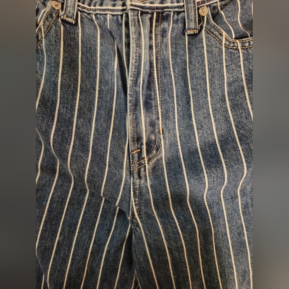 American Eagle High-rise size 6 - Picture 6 of 11